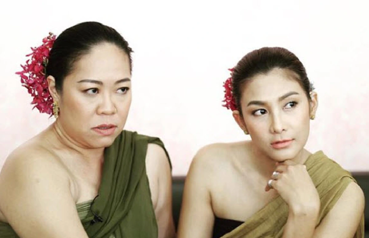 **ค่ายเพลงเรียกตัวด่วน !! จะเกิดอะไรขึ้น ? เมื่อ "นุ่น รมิดา" หรือ "อีแย้ม" เข้าห้องอัดเสียง พร้อมร้องเพลง "บุพเพสันวาส" เพราะแค่ไหนถามใจดู