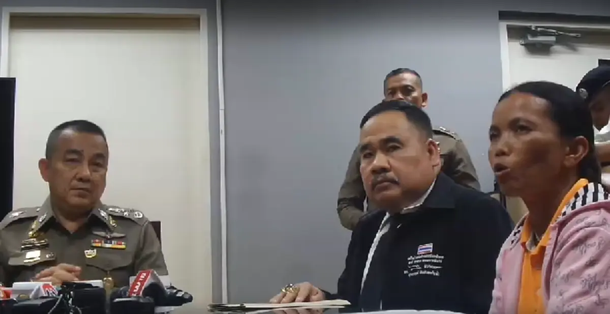 ซีดเลยเมริง!!รวบแล้ว 4 แก๊งน้ำมนต์ สาวดื่ม 2 บาตรใหญ่จนชักตาตั้งตายสลด เร่งล่าโล้นเเสบหัวขบวนยังลอยนวล มันโทษเหยื่อผิดเองซะด้วย!?(มีคลิป)