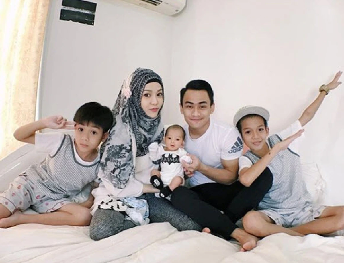 **หายไปนานพอสมควร !!! ส่องชีวิตล่าสุด "นุ๊ก สุทธิดา" และ "สามีชาวมาเลเซีย" หลังแต่งงานกันมาร่วม 2 ปี ! (ภาพ)