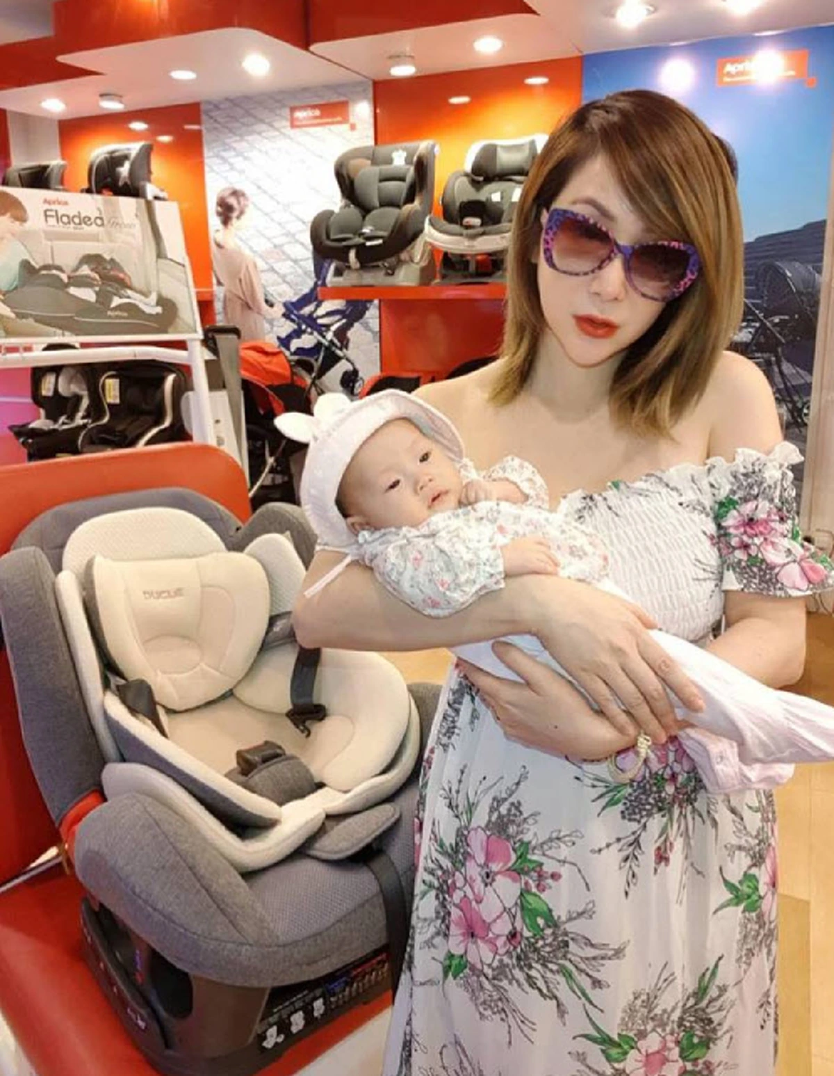 #มีขึ้นต้องมีลง!! เปิดชีวิตล่าสุด "นิกกี้ พริตตี้เงินล้าน" หลังจากมี "ลูกสาว" ชีวิตพลิกผัน ปัจจุบันเปลี่ยนไปมาก แทบไม่เหลือสภาพเดิม !! (ภาพ)