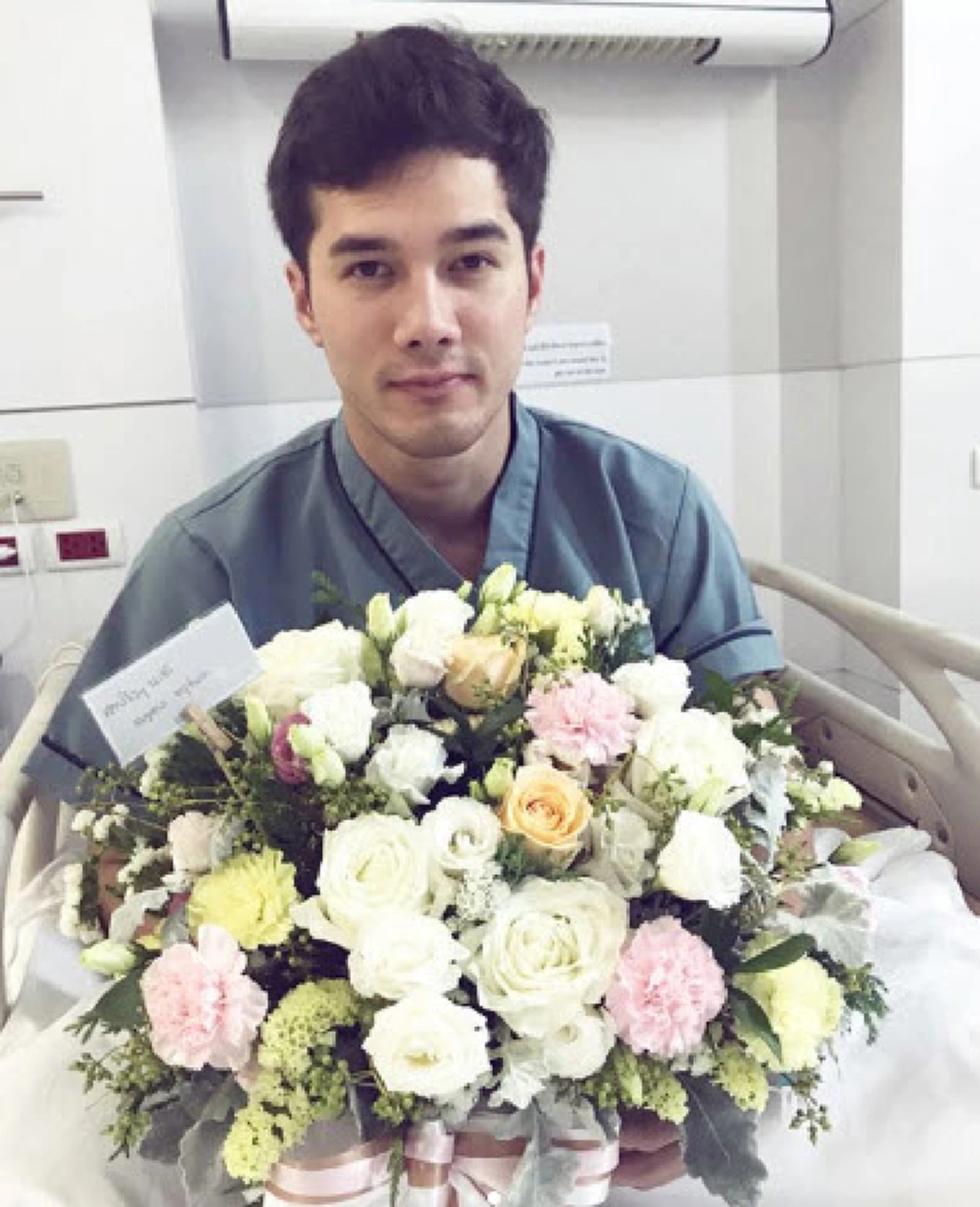 #พระเอกชื่อดัง ถูก "หาม" ตัวส่งโรงพยาบาลด่วนหลัง "โหมงานหนัก" จนไม่ได้พักผ่อน