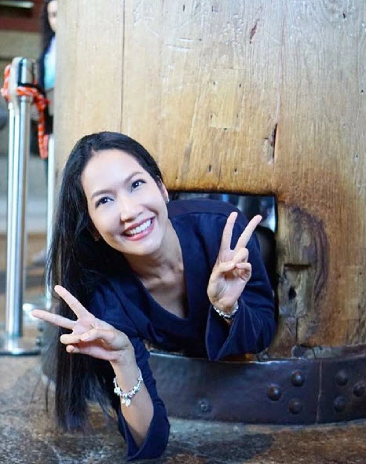 ***ส่องภาพล่าสุด "เอ๊ะ อิศริยา" อดีตนางเอกชื่อดัง  ที่ปัจจุบันผันตัวเองไปทำงานเบื้องหลัง !?