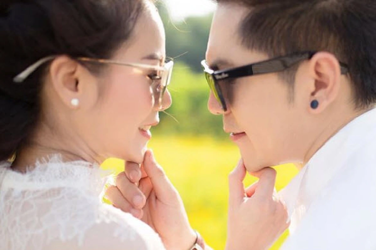 **เซอร์ไพรส์ค่ายเพลง !!! "อดีตนักร้องดัง" เปิดตัวแฟนนอกวงการ พร้อมข่าวดี "งานวิวาห์" เร็วๆ นี้ !! (รายละเอียด)