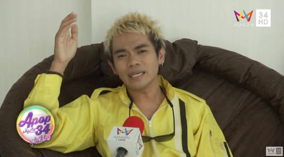 ***งานเข้าแล้ว !!! "นักแสดงตลกชื่อดัง" เจอกับตัวหลังโดน "ผู้กำกับ" โกงค่าตัว พร้อมลั่นประโยคเด็ด ทำเอาสะดุ้งทั้งวงการ !? (คลิป)