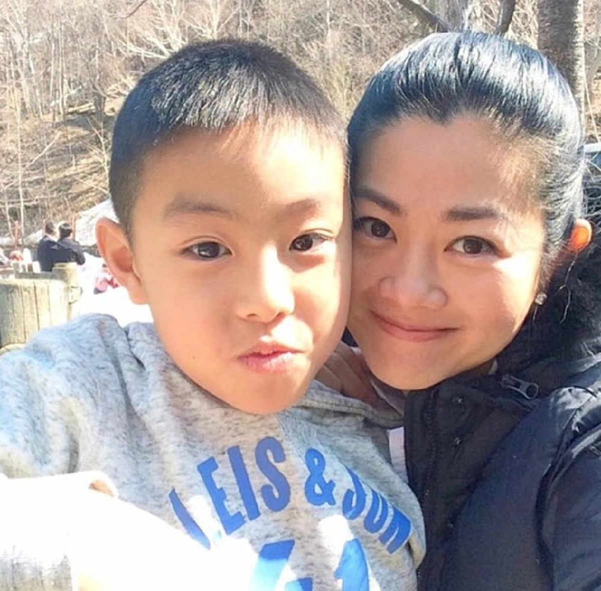 ***ถอดแบบสำเนาถูกต้อง !!! เปิดภาพ "น้องปราบ" ลูกชายคนเดียวของคุณแม่เจ้าของวลีเด็ด "ของมันต้องมี" ล่าสุดโตแล้วหล่อมาก พร้อมเฉิดฉายในวงการ !?