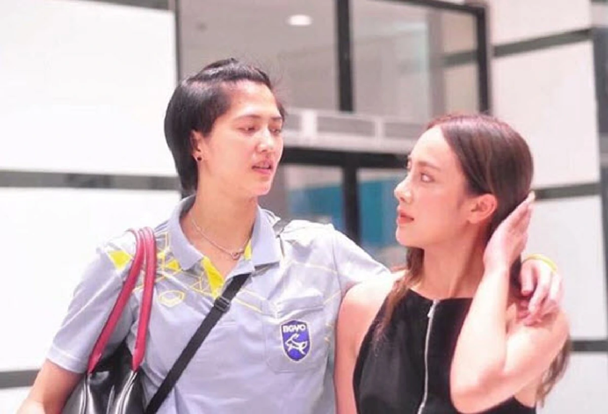 **ช็อกทั้งสนามวอลเลย์บอล !!! "หน่อง ปลื้มจิตร" โพสต์ภาพสุดหวาน กับสาวงามว่าที่ "แฟนใหม่" บอกเลยดีกรีเธอไม่ธรรมดา !