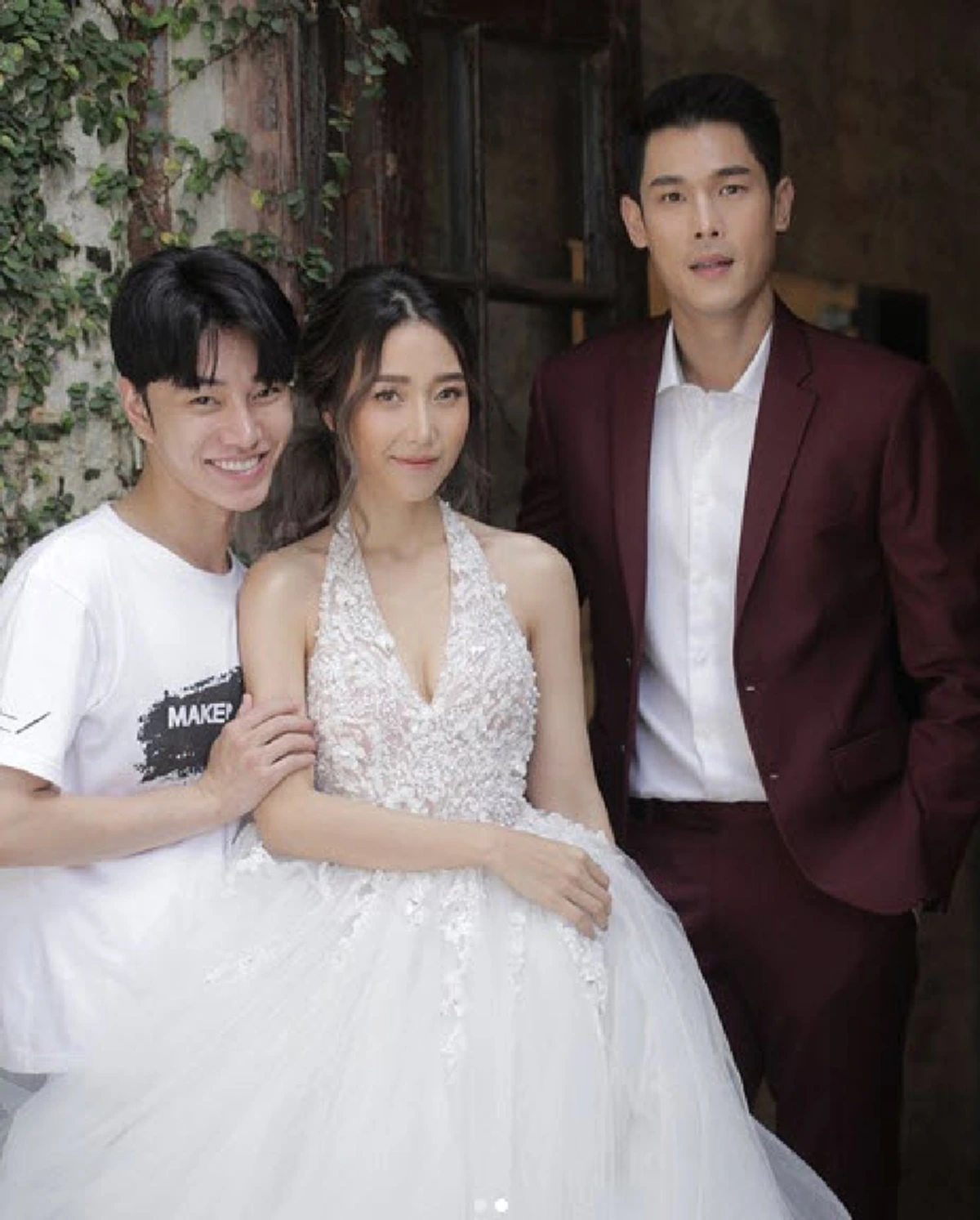 **สะเทือนใจคนโสด !!! "พิธีกรรายการดัง" จัดเต็มความหวาน "ถ่ายภาพพรีเวดดิ้ง" แฟนสาวแล้ว ! เตรียมสละโสดปลายปี !