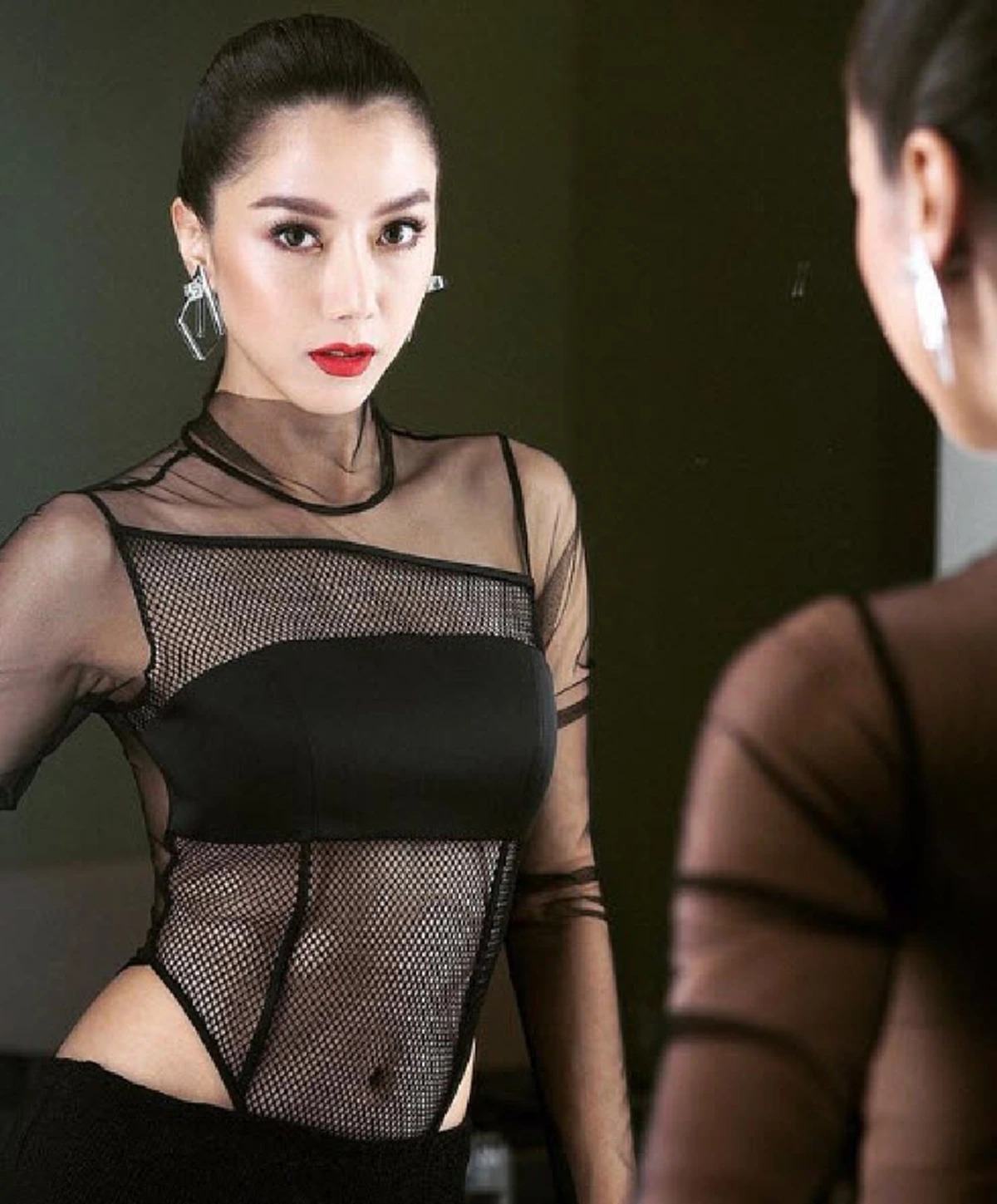 ***ออกโรงแจง! "ไอซ์ อภิษฎา" ขอโพสต์เคลียร์ผ่านไอจีส่วนตัว หลังลงภาพ "เปิดตัวแฟนใหม่" !? (รายละเอียด)