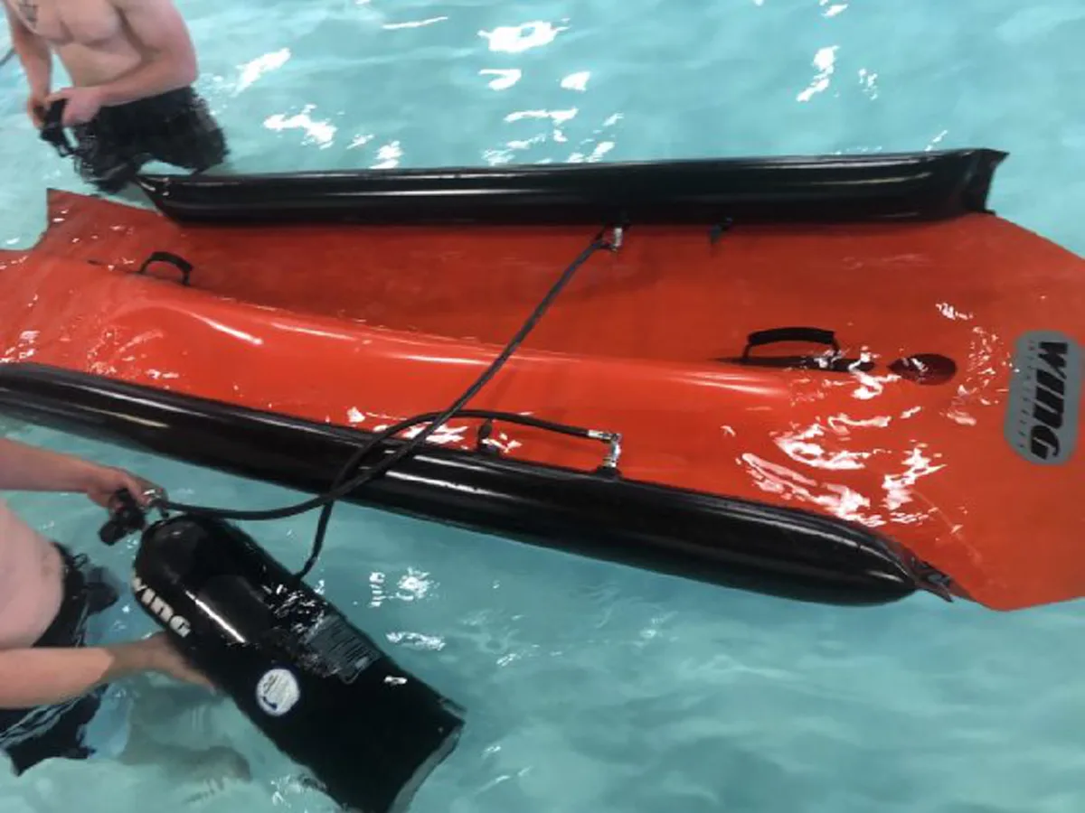 พูดจริง ทำจริง ช่วยจริง!! เปิดภาพ ทีมงาน SpaceX ของ "อีลอน มัสก์ " ประกอบอุปกรณ์ระดับโลก เตรียมส่งช่วย "เด็ก13ชีวิตติดถ้ำ" (ชมภาพ)