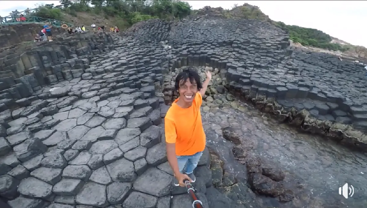 เจ๋งมาก! "บอลพาเที่ยว" ออกทริปเวียดนาม 80 วัน ด้วยมอเตอร์ไซค์ แต่ละที่ฟินสุดๆ คนแห่ชมเป็นล้าน!