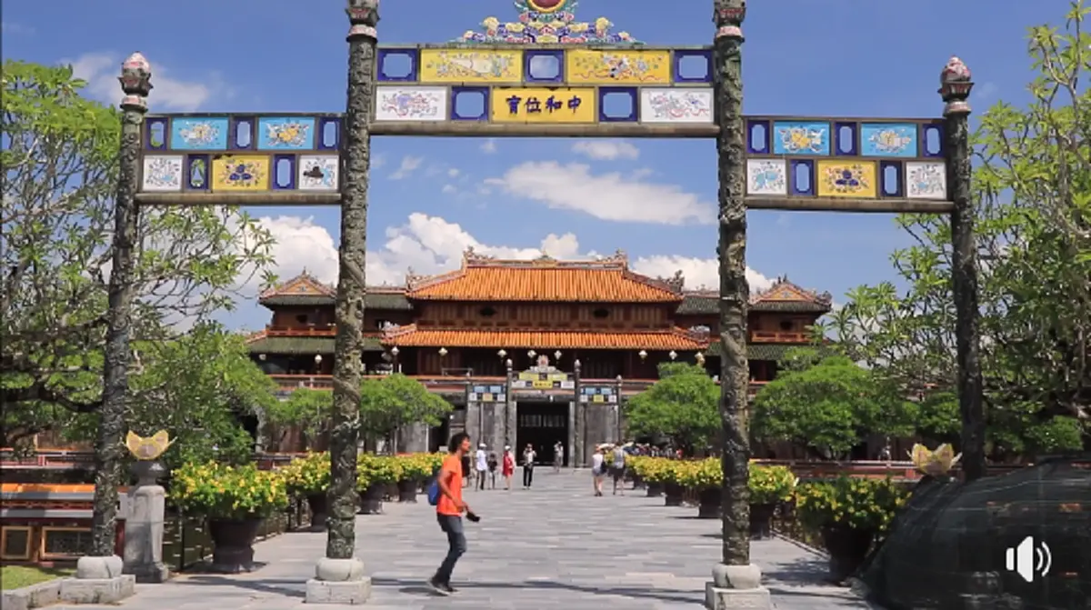 เจ๋งมาก! "บอลพาเที่ยว" ออกทริปเวียดนาม 80 วัน ด้วยมอเตอร์ไซค์ แต่ละที่ฟินสุดๆ คนแห่ชมเป็นล้าน!