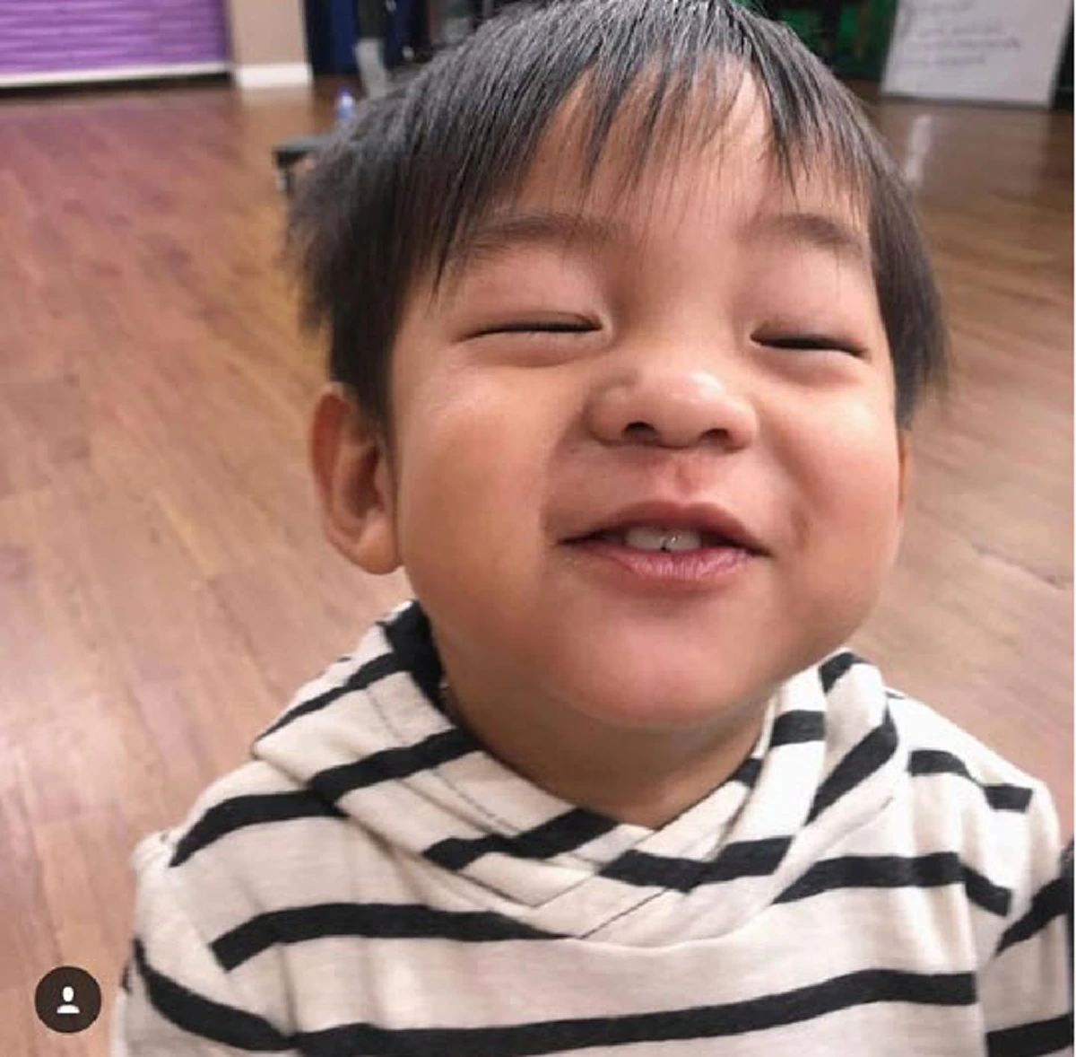 โมเมนต์ที่รอคอย! "น้องเรซซิ่ง" จะมีความสุขแค่ไหน เมื่อโดนพ่อแม่หอมแก้ม 2 ข้าง ในวันที่อยู่กันพร้อมหน้า!
