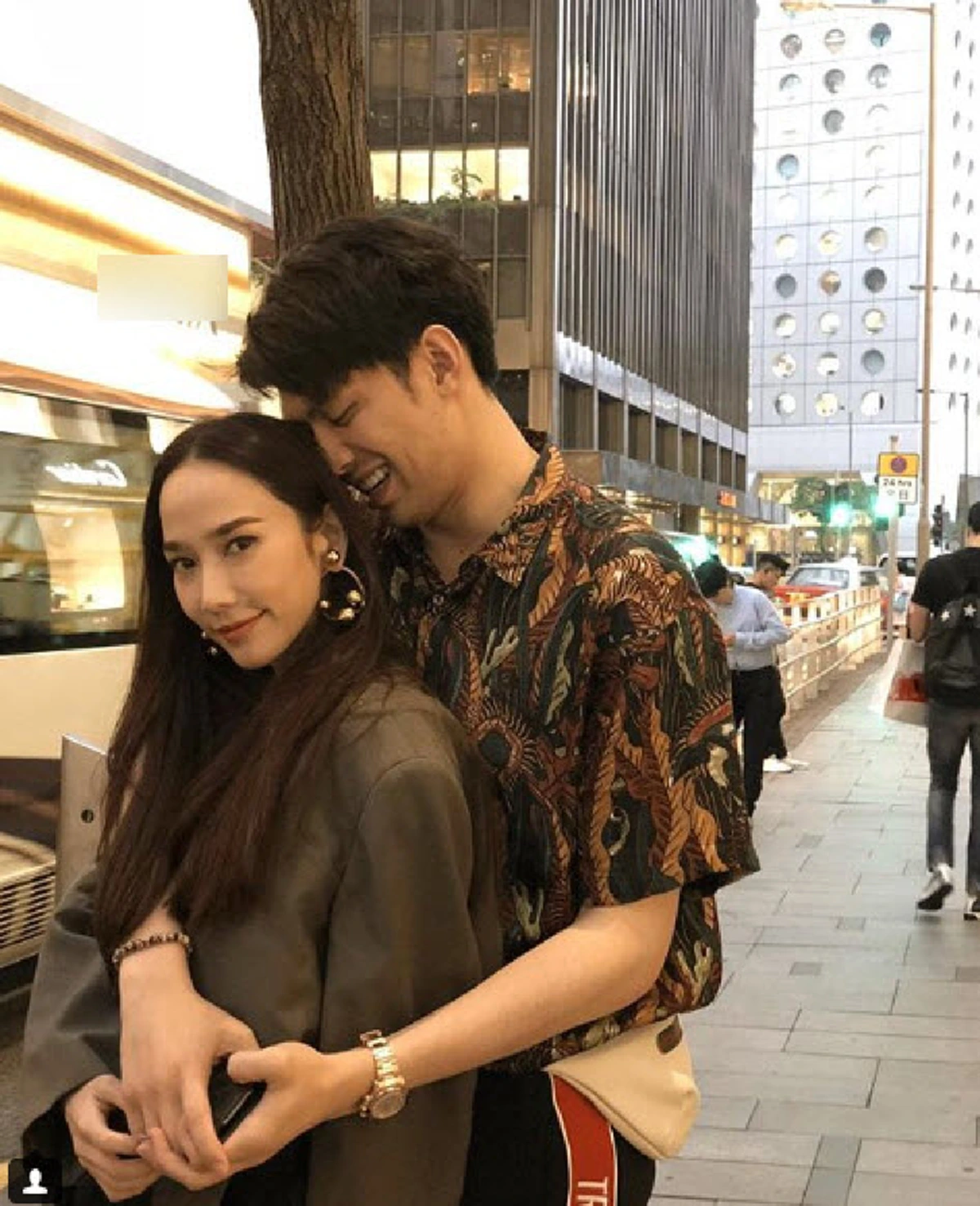 ไมค์ - ปุ๊กลุก ตอบดราม่า พยายามเข้ากลุ่มอั้ม พร้อมให้กำลังใจดีเจมะตูม หลังเจอดราม่าเกาะกระแสอั้มอีกคน