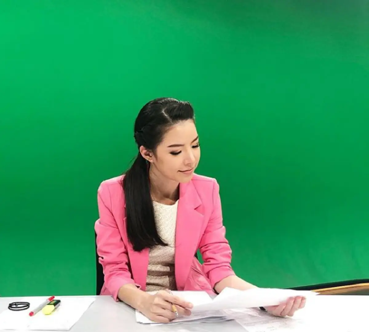 เปิด 5 อันดับ ผู้ประกาศข่าวสาวสุดฮิต ที่ทั้ง สวยเเละเก่งสุดๆ