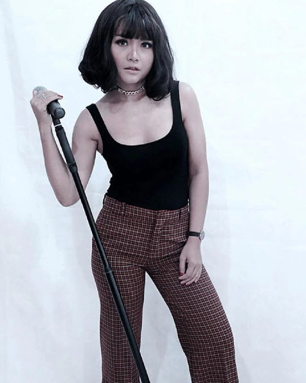 ก็เพลงมันโดนใจ! วินาทีประทับใจ แฟนคลับที่กำลังร้องไห้หน้าเวที "ตั๊กแตน ชลดา"ชวนขึ้นมาร้องเพลงด้วยกัน เพราะรู้ว่าโดนทิ้งมา(คลิป)