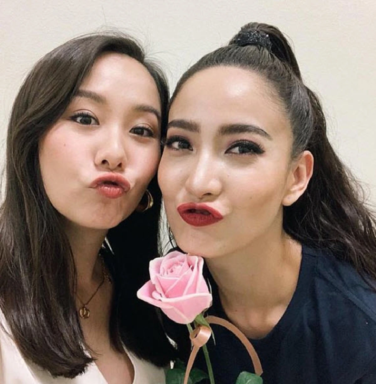 "เเต้ว ณฐพร" สลัดลุค เป็นสาวละติน ร่วมคอนเสิร์ต "เบิร์ด ธงชัย"