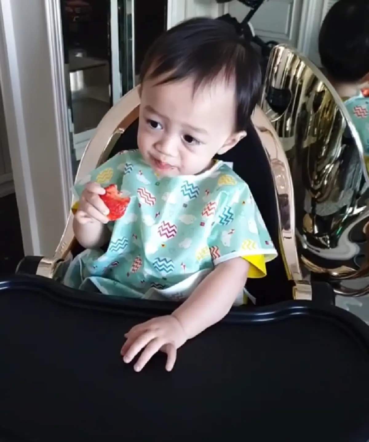 น้องแฝด "สายฟ้า-พายุ" ตะโกนเรียกปะป๊าครั้งแรก เสียงดังลั่น