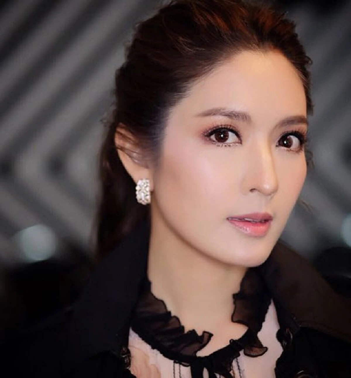 "เเอฟ ทักษอร" โพสต์ IG ให้กำลังใจผู้หญิงด้วยกัน ลั่น อย่าให้ความเจ็บปวดมาทำลายความสุข!