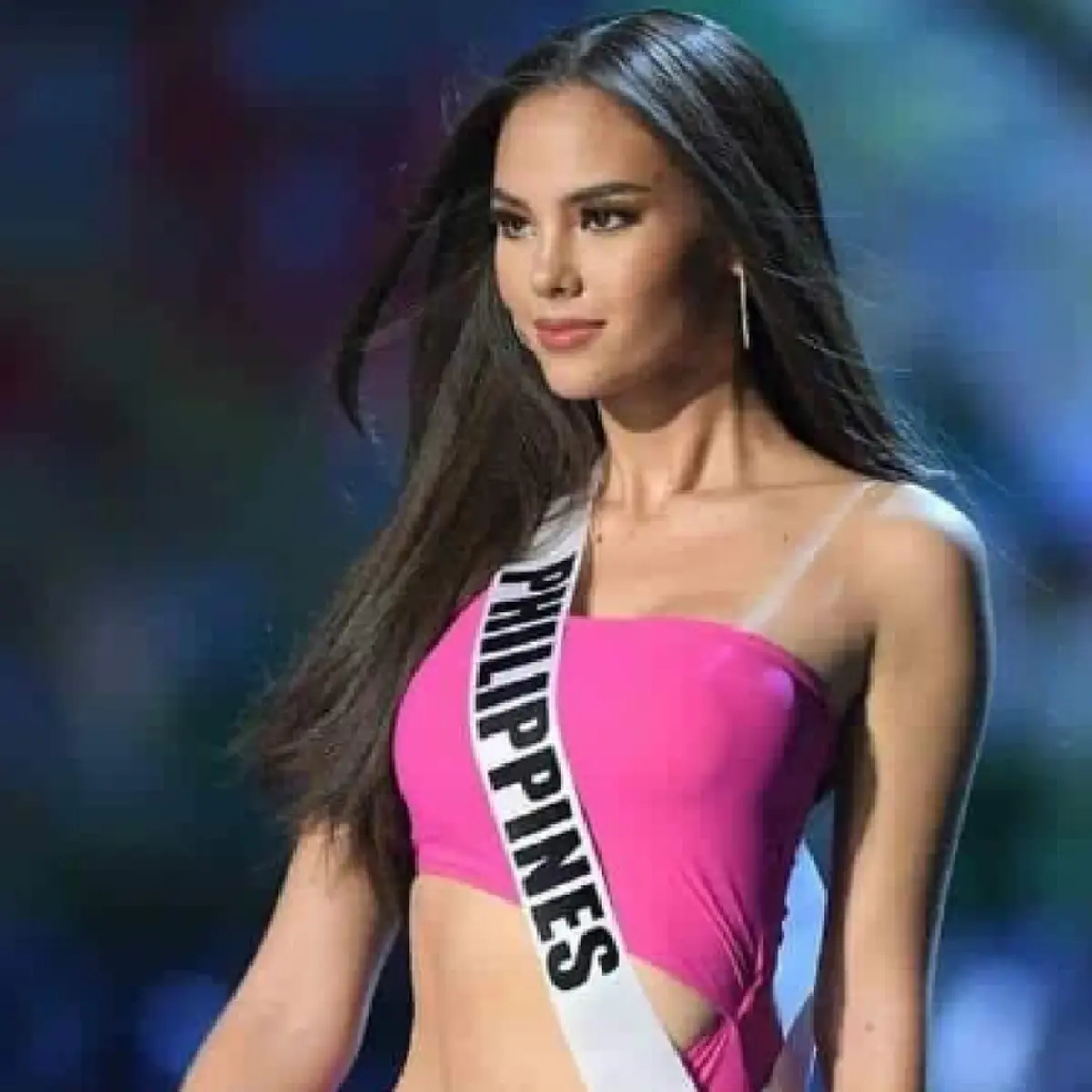 แฟนหนุ่ม "แคทรีโอนา เกรย์" โพสต์IG ภาพนาทีลุ้นตำแหน่งมิสยูนิเวิร์ส 2018 ของแฟนสาว