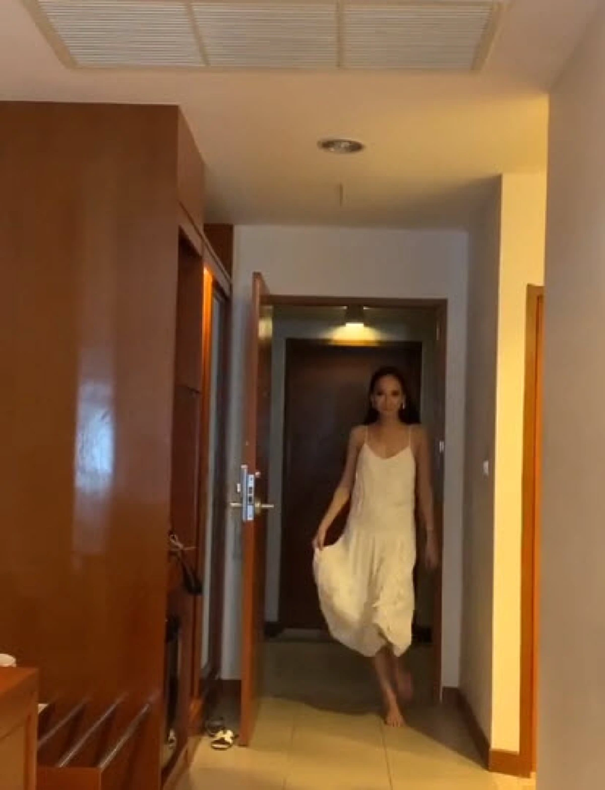 "อั้ม พัชราภา" โชว์หมุน สไตล์นางงาม ลั่น ขอเป็นมิสคันนายาวหมุน 5 รอบหน้ามืด! (คลิป)