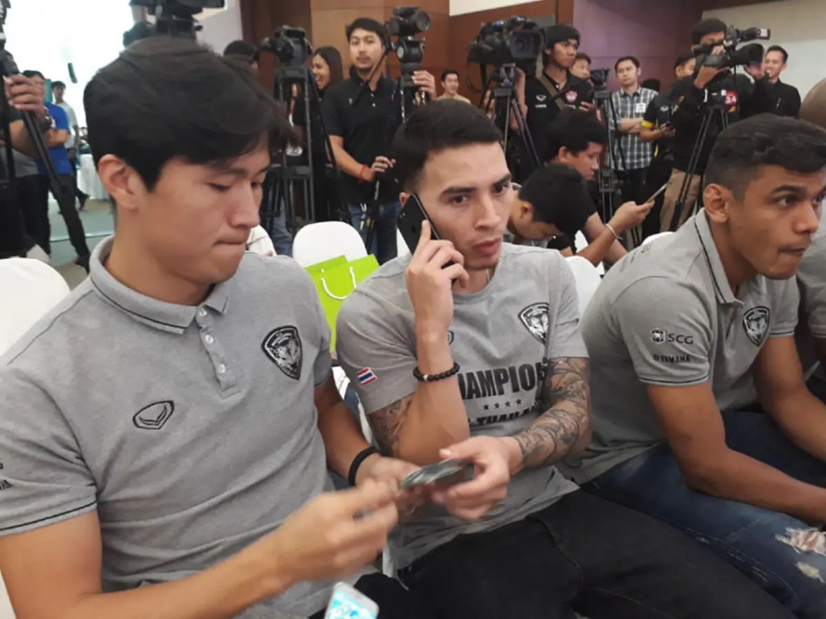 ระเบิดศึก "ลีโอ ปรีซีซั่น คัพ" 8 ทีมชั้นนำเมืองไทยร่วมโม่แข้ง ชิงเงินรางวัล 2 ล้าน