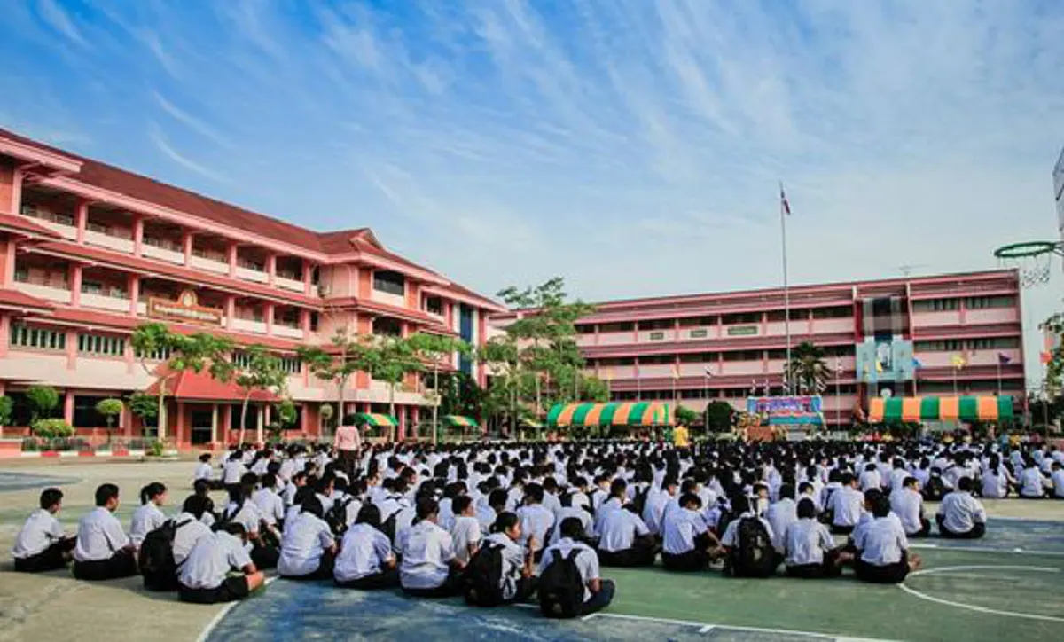 "SISB" ปลุกกระแสสังคม หุ้นโรงเรียนตัวแรกที่ถูกดันเข้าตลาดหลักทรัพย์ เมื่อความรู้อนาคตของชาติถูกแปรค่าเป็นธุรกิจค้ากำไร