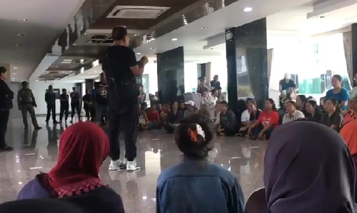 โรงแรมดังชายแดนสงขลา ประกาศเลิกจ้างฟ้าผ่า(คลิป)