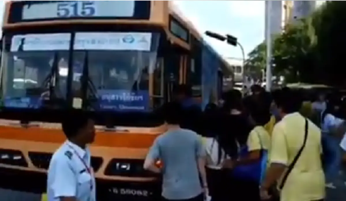 ขนส่งฯไฟเขียวรถเมล์ปอ.515 วิ่งบนทางด่วนได้