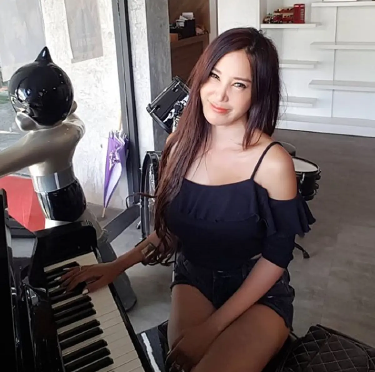 เปิ้ล ไอริณ โพสต์ฝากให้แบ่งทรัพย์สิน ช่วยเหลือการกุศล