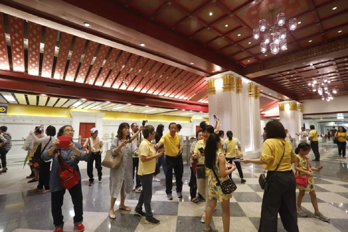 เปิดทดลองนั่งฟรีรถไฟฟ้าสายสีน้ำเงินส่วนต่อขยาย 5 สถานี วัดมังกร-ท่าพระ