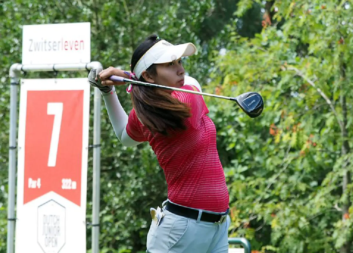 ปรบมือดังๆ!! น้องจีน ทุบสถิติสนาม คว้าแชมป์ดัตซ์ จูเนียร์ โอเพ่น