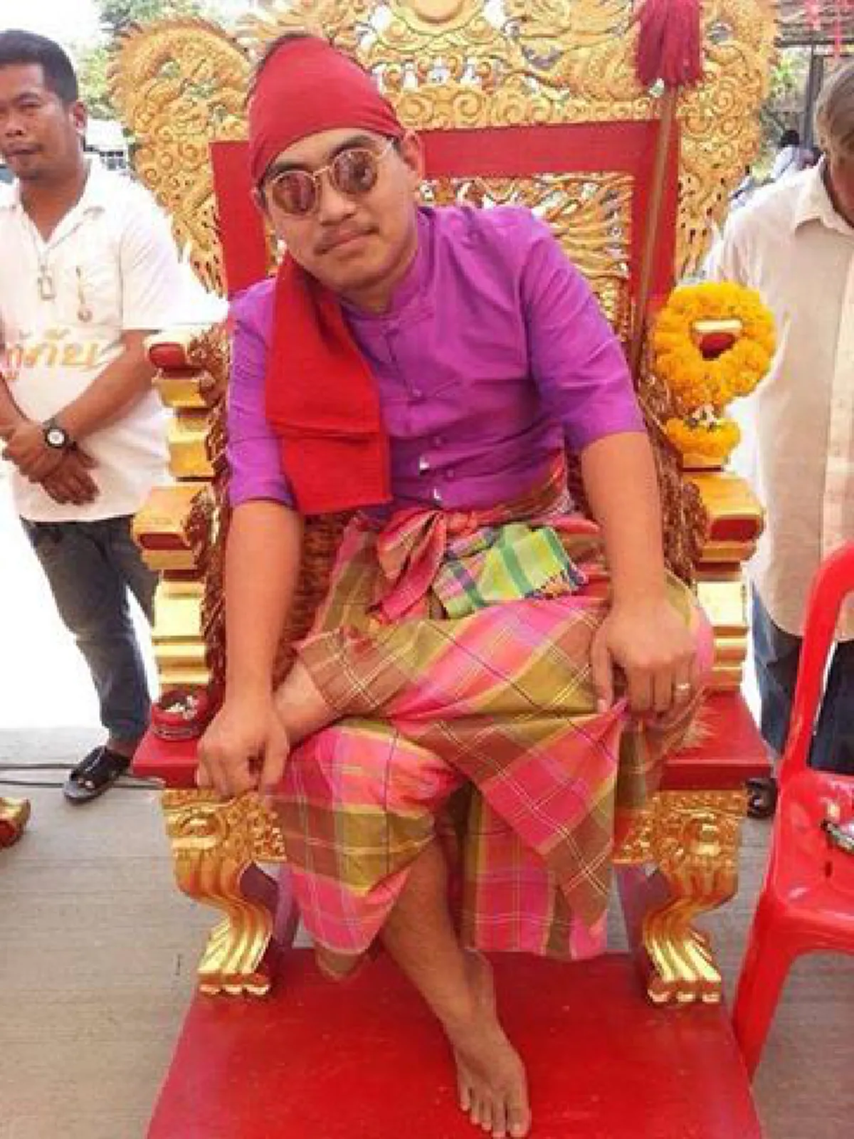 ยอดมนุษย์ไม่ได้มีแค่ต่างประเทศบ้านเราก็มี!! 10 สุดยอดร่างทรงที่ไม่คิดไม่ฝันว่าจะมีอยู่จริง?? บอกเลยแต่ละองค์สุดยอดทั้งนั้น..แยกให้ออกหลอกลวง