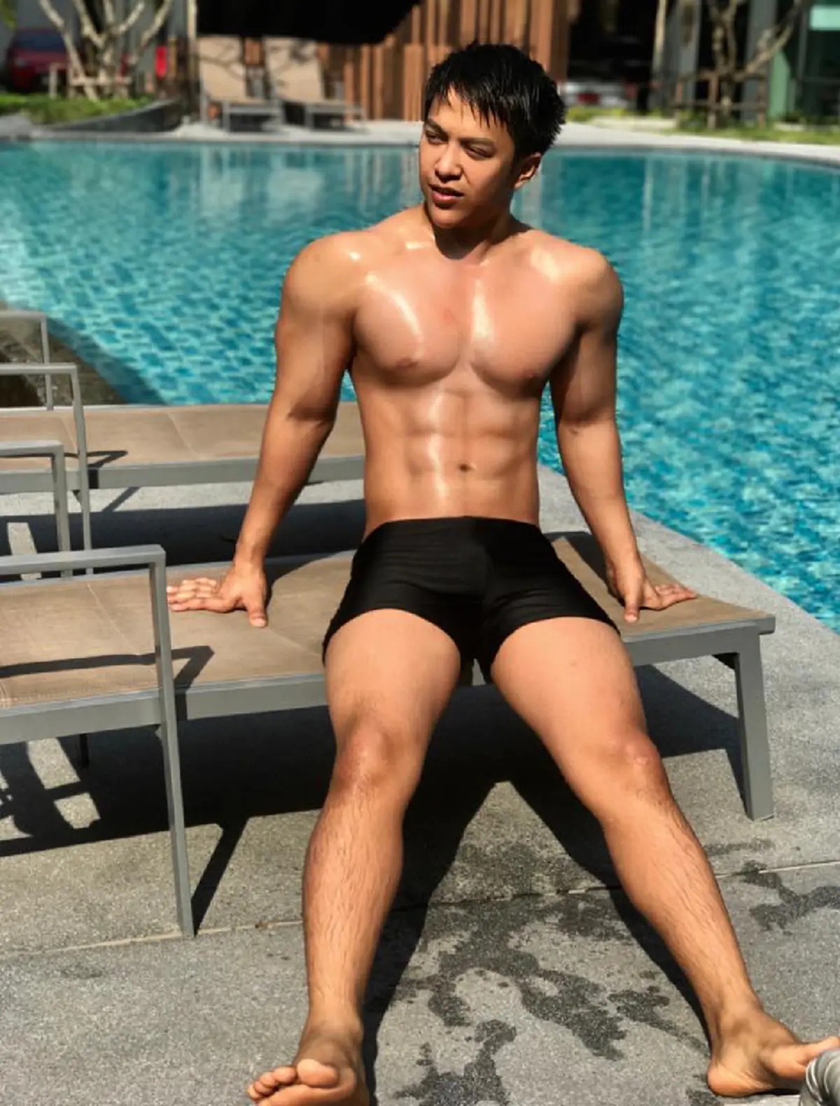 #ฮือฮาทั้งโซเชียล!! เปิดวาร์ป "คุณหมอสุดหล่อ" อวดหุ่นล่ำๆ น่ากินฟินสุดๆ งานดีเป๊ะเวอร์ ขยี้ตาแทบพัง !! (ชมภาพ)