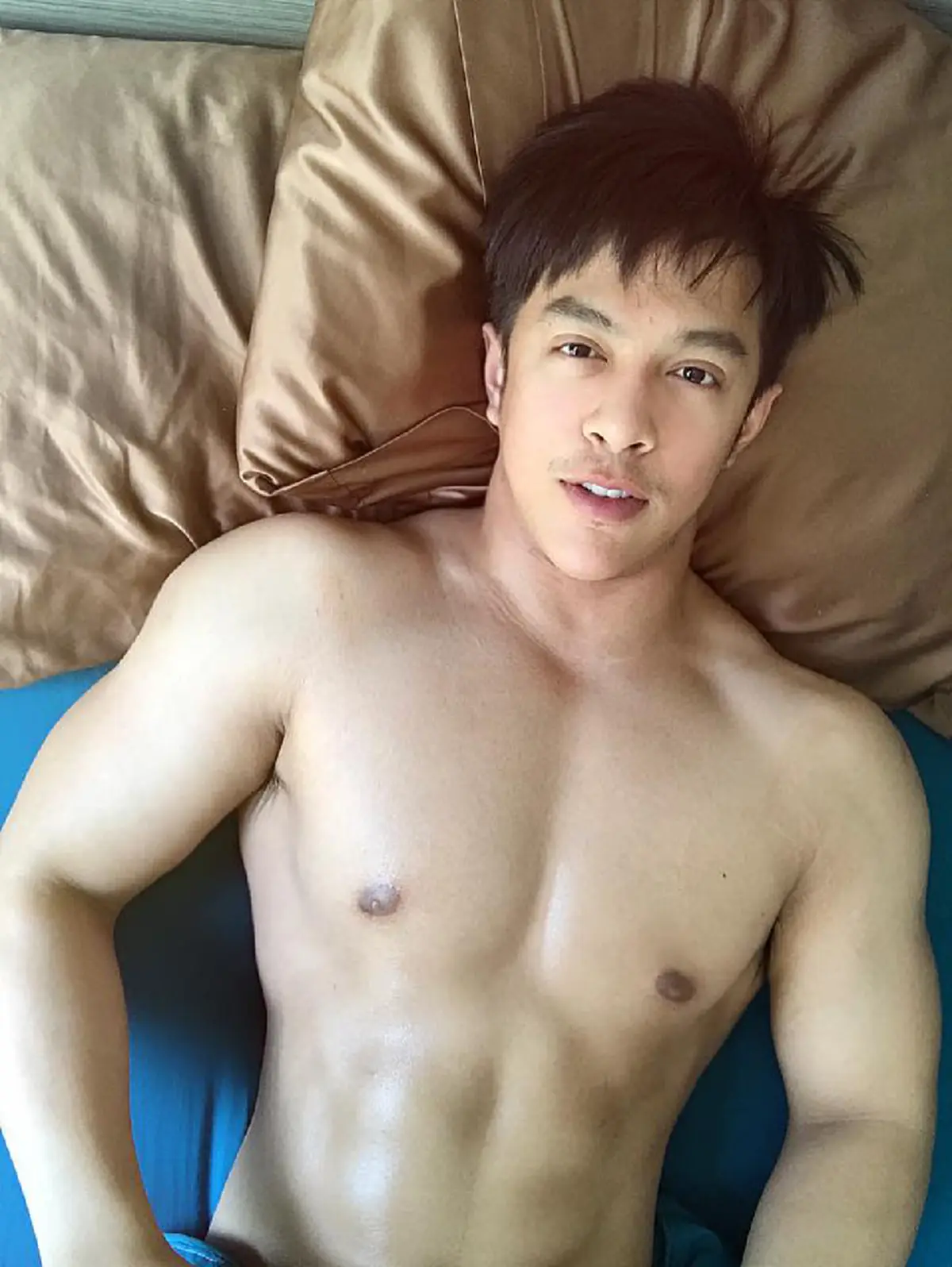 #ฮือฮาทั้งโซเชียล!! เปิดวาร์ป "คุณหมอสุดหล่อ" อวดหุ่นล่ำๆ น่ากินฟินสุดๆ งานดีเป๊ะเวอร์ ขยี้ตาแทบพัง !! (ชมภาพ)