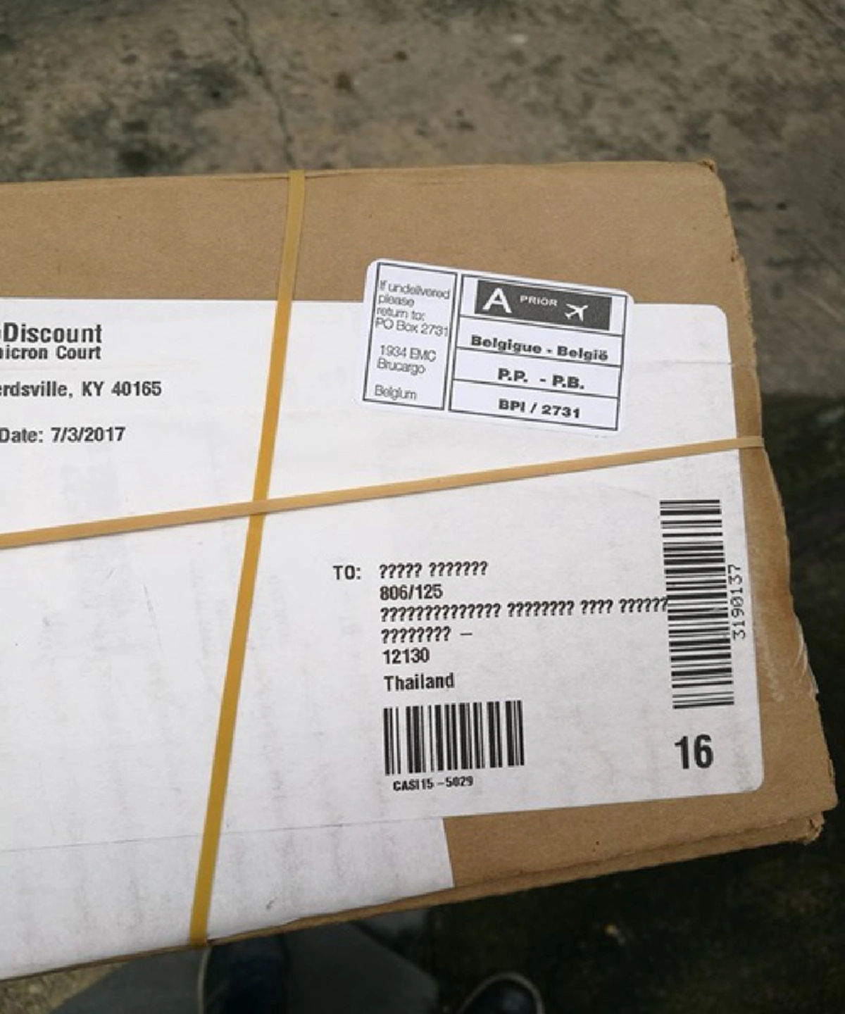 ถึงกับต้องยกนิ้วให้ !!!หนุ่มสั่งของออนไลน์จากประเทศจีน ที่อยู่บนพัสดุมีเพียงเครื่องหมายคำถาม-ตัวเลข แต่ไปรษณีย์ไทยกลับส่งถูกบ้าน