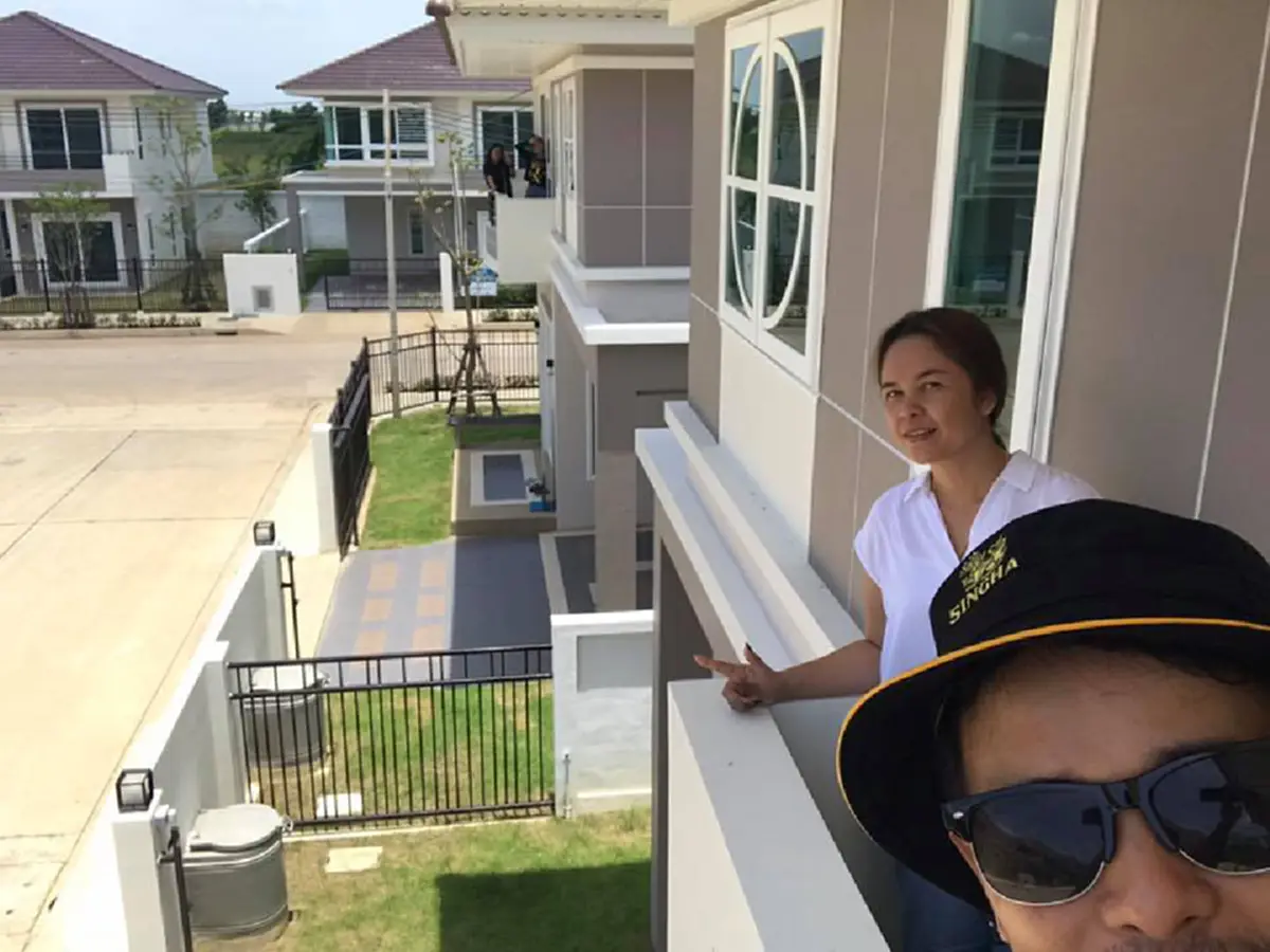 จัดหนัก จัดเต็ม !! "ลำไย ไหทองคำ" ให้ของขวัญวันแม่ราคาไม่ธรรมดาเลยทีเดียว