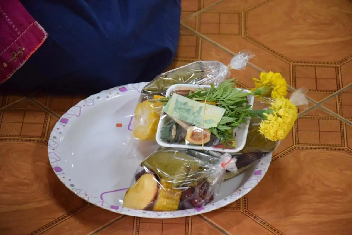 ๒๑ ส.ค. วันพระ แรม ๑๔ ค่ำ เดือน ๙ ประเพณี"บุญข้าวประดับดิน"ของชาวอีสาน เพื่ออุทิศส่วนกุศลให้กับผู้ที่ล่วงลับไปแล้ว และเปรต..