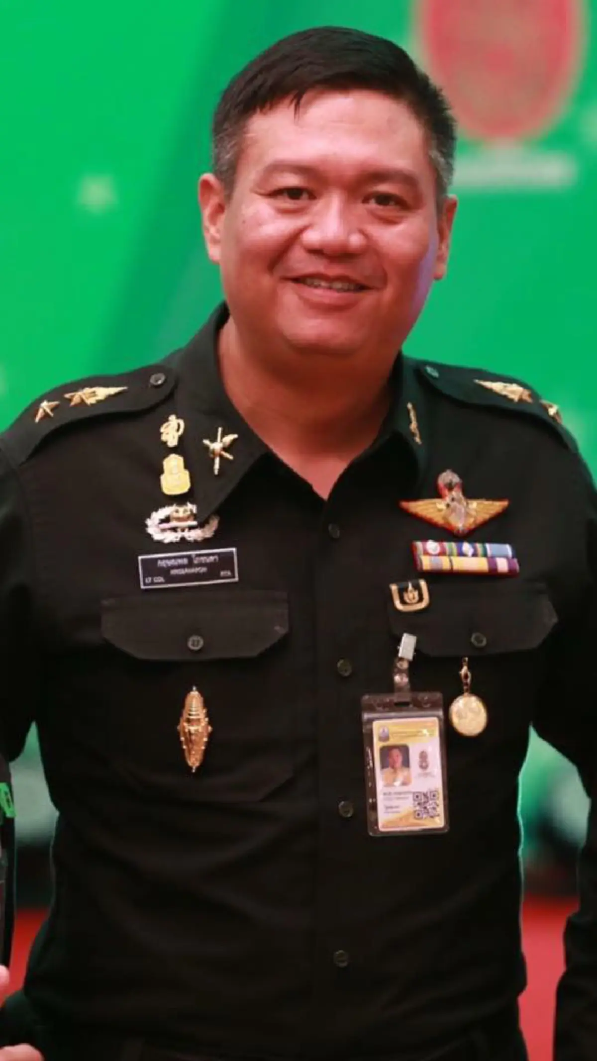 "ร.10" พระราชทานยศ "พันเอก"ให้ "ผู้พันบอมบ์" ทหารคนดี ศรีแผ่นดิน(เจอดี-มีคลิป)