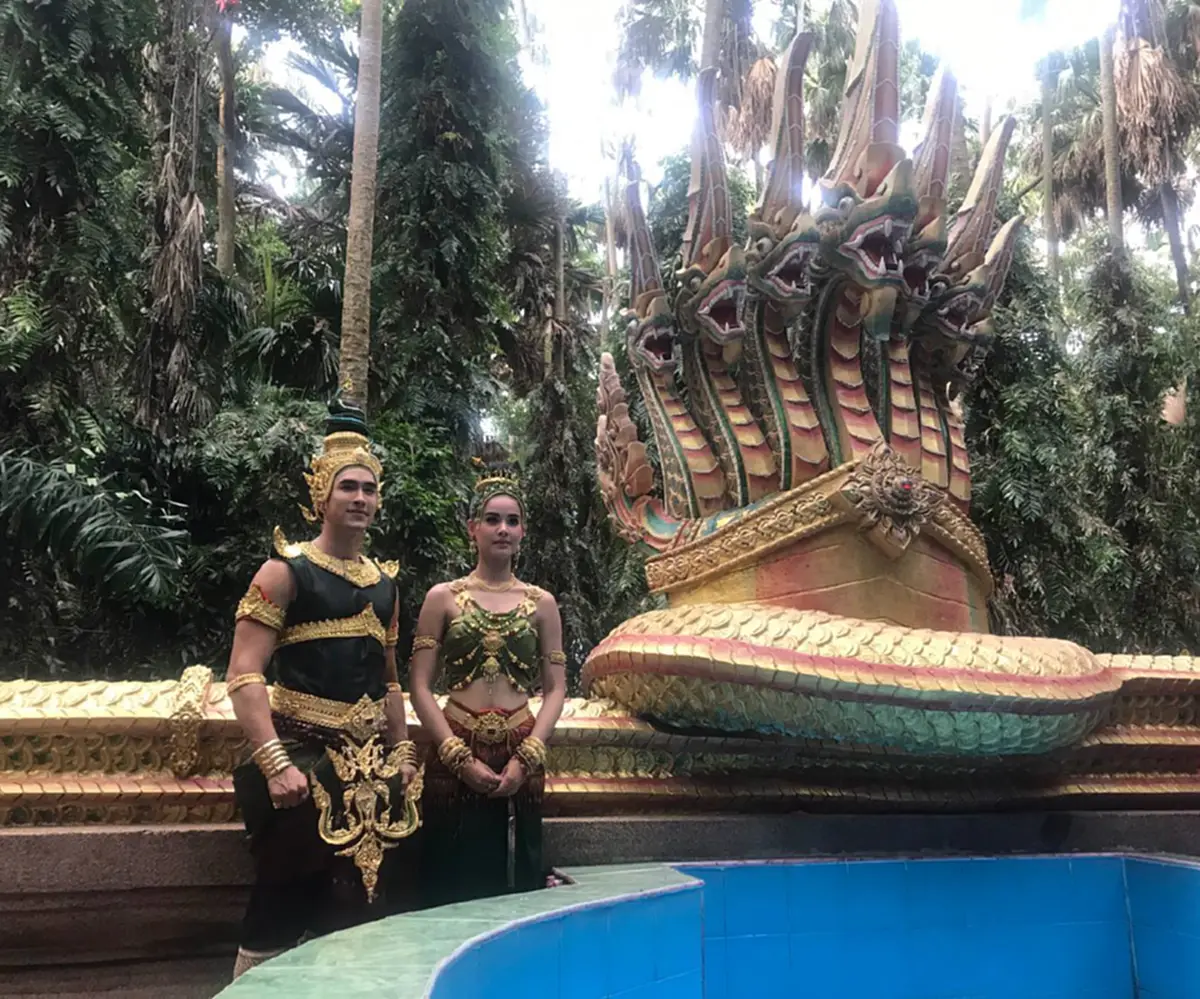 มนต์ขลังทั่วคำชะโนด!! ณเดชน์-ญาญ่า จากละครนาคี ๒ รำถวายพ่อปู่ศรีสุทโธ แม่ย่าศรีปทุมมา เผยปรากฏการณ์อัศจรรย์..พระอาทิตย์ทรงกลดขณะทำพิธี(คลิป)