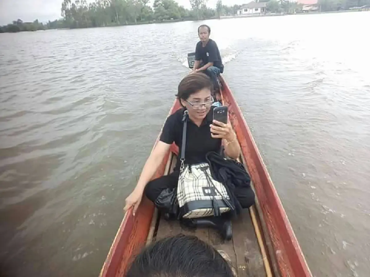 คนดีที่ถูกลืม!! "เบิ้ม" จิตอาสาคอยช่วยเหลือผู้ประสบภัยน้ำท่วม จ.สกลนคร จนตัวเองป่วยหนัก ติดเชื้อในกระแสเลือดและเสียชีวิตในเวลาต่อมา