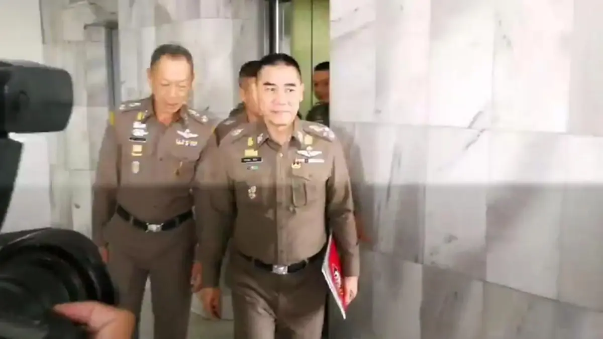 ขุดรากถอนโคน !!! "ผบ.ตร." ลุยแหลก หอบสำนวนฟ้อง"ขบวนการล้มบอลไทย"....งานนี้ กระอักเลือด ! (มีคลิป)