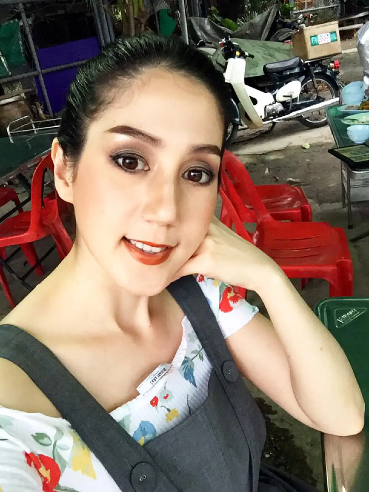 ***หายไปจนเกือบลืม !! จำได้ไหม "เจมี่ บูเฮอร์" ดาราสาวที่กางเกงในโผล่ออกงาน ล่าสุดเธอยังสวยไม่เปลี่ยน !?