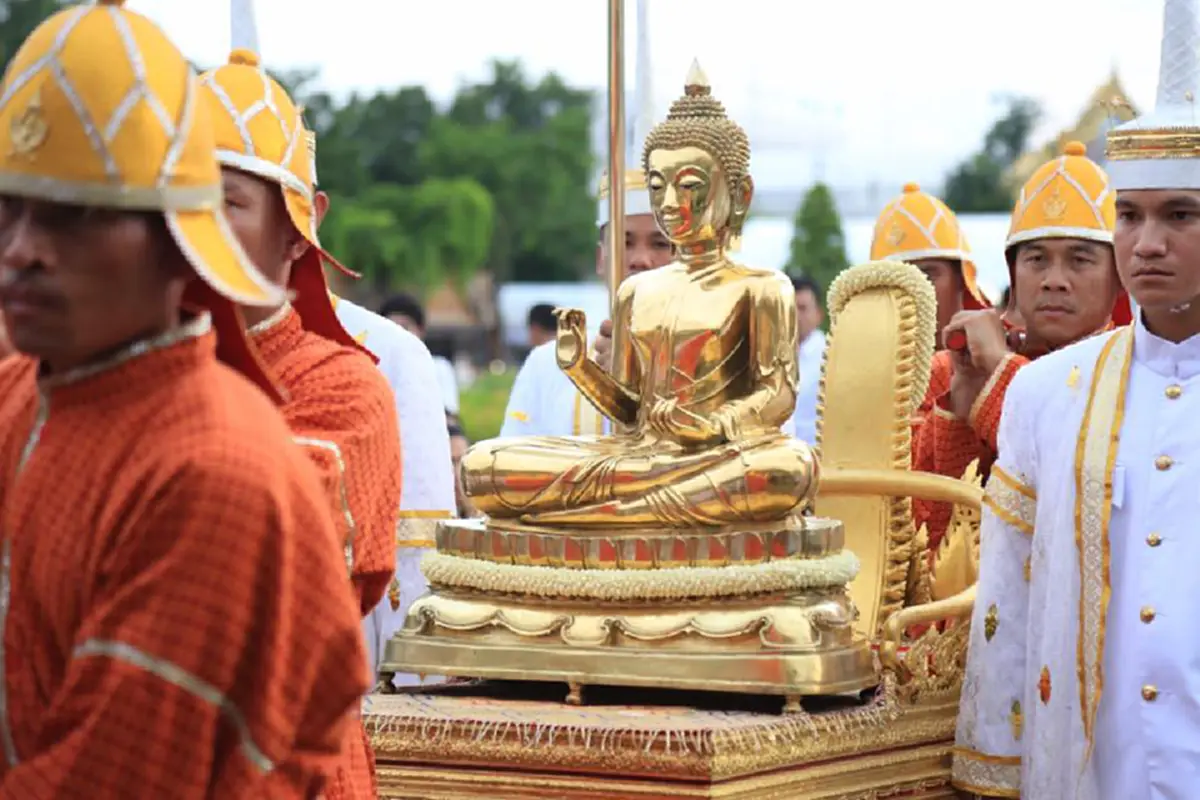 สมเด็จพระสังฆราช เทิดฯ สมเด็จพระราชินี ทรงเป็นแบบอย่างอันดีงาม ประทานโอวาทให้คนไทย เจริญตามรอยพระยุคลบาท...จริงใจ ให้โดยไม่หวังผล