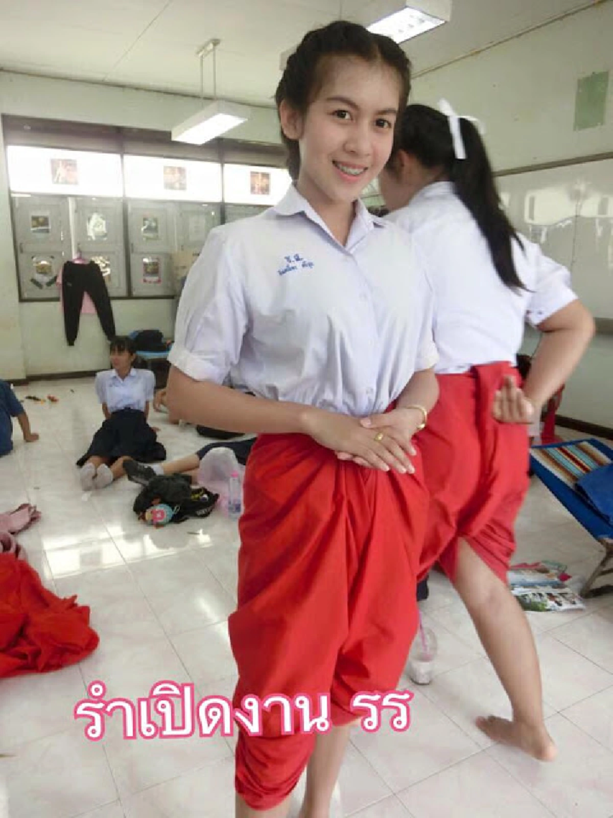 **เปลี่ยนทอมให้เป็นเธอ !!! เปิดเรื่องราวสุดอึ้ง "น้องแต้ว" หลังพบตัวตนที่แท้จริง ก่อนพลิกโฉมเป็น "ผู้สาว" งานนี้ทำเอาหนุ่มๆใจละลาย !