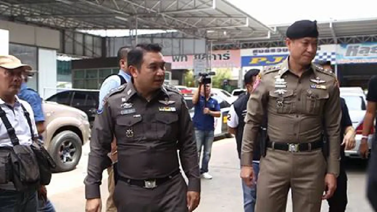 เหยื่อเฮ!!! "เจ๊เต็นท์รถ" หลอกขายรถย้อมแมว-ฉีกสัญญาลูกค้า เจอกรรมติดจรวด ตร.บุกรวบตัว เจอเต็มๆ 7 ข้อหาหนัก!!!