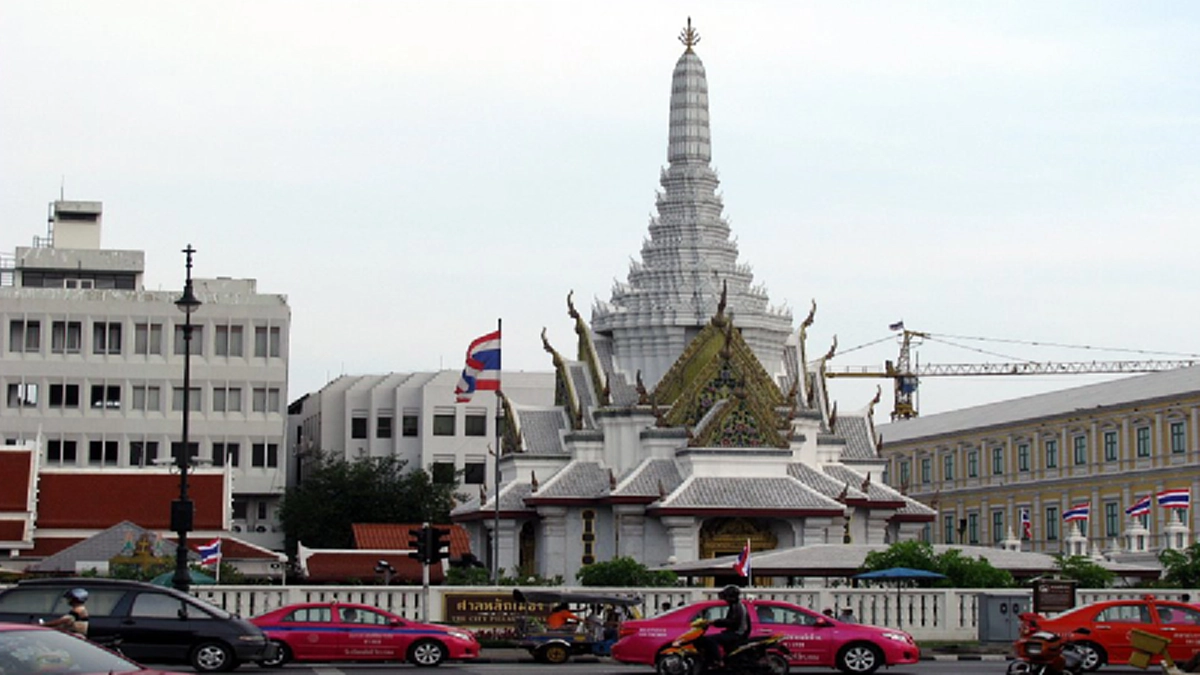 วันนี้...ไปสักการะ ”เสาหลักเมือง” อายุครบ ๒๓๕ ปีของการยก ”เสาหลักเมืองต้นแรก” ในรัชกาลที่ ๑ ภายในศาลหลักเมืองกรุงเทพมหานคร!!!