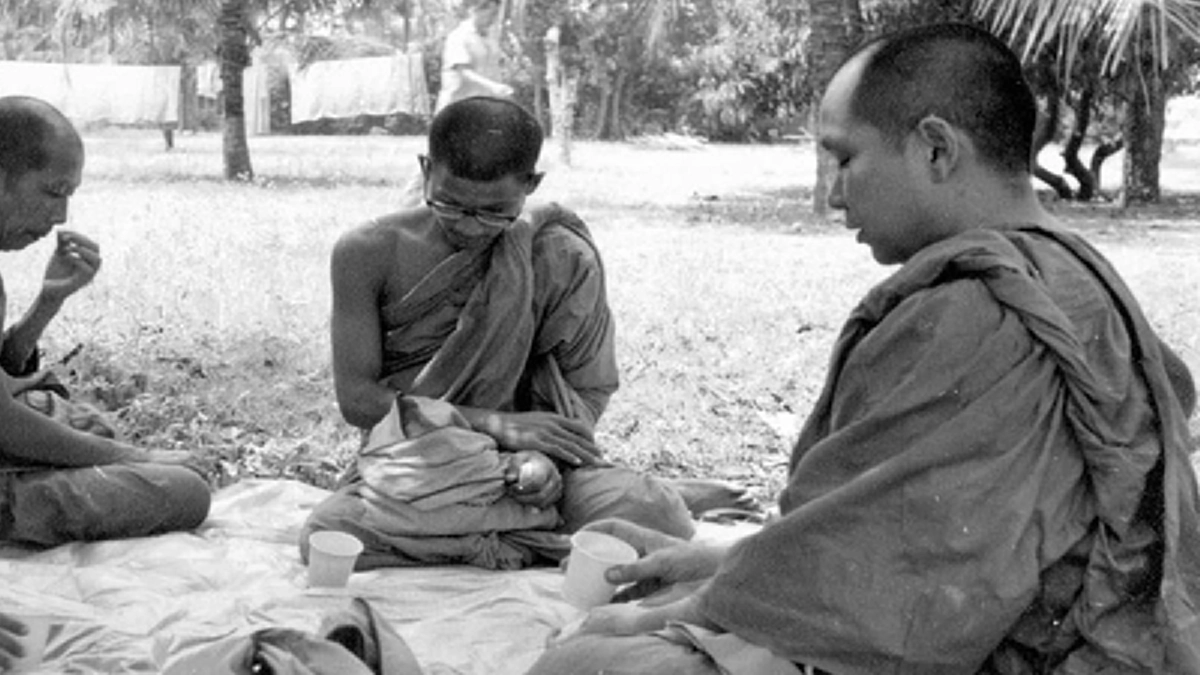 น้ำปานะทรงเสวยของสมเด็จพระสังฆราช! กับเรื่องสำคัญที่คนทำบุญต้องรู้!! ถวายน้ำปานะแด่พระภิกษุ ทำอย่างไรจึงถูกต้อง