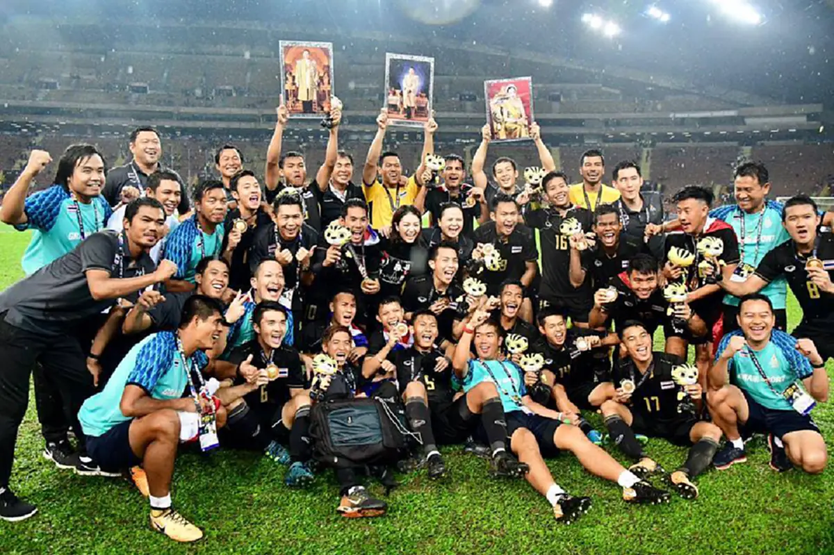 ภาพความน่ารัก และความสวย ความเก่ง ของเธอคนนี้ "มาดามเดียร์" วทันยา วงศ์โอภาสี อดีตผู้จัดการทีมชาติไทย รุ่นอายุไม่เกิน 23 ปี (เจอดี - คลิป)