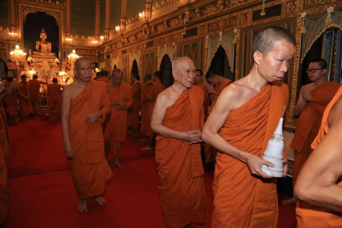 สมเด็จพระสังฆราช ทรงนำสวดคาถาถวายพระกุศลแด่ สมเด็จพระสังฆราชเจ้า องค์ที่ ๑๑ เนื่องในวันคล้ายวันสิ้นพระชนม์ เป็นปีที่ ๘๐ ณ วัดราชบพิธ
