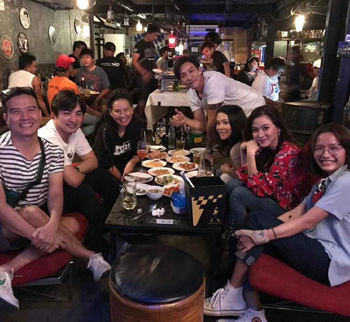 ลำไยหลบไป!! ใบเฟิร์น-พิมพ์ชนก โชว์สเต็ปสายย่อ เต้นยับเพลง ผู้สาวขาเลาะ ทำเอาคนในงานอึ้งไปเลย (คลิป)